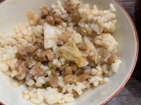 玄米とキムチ納豆丼